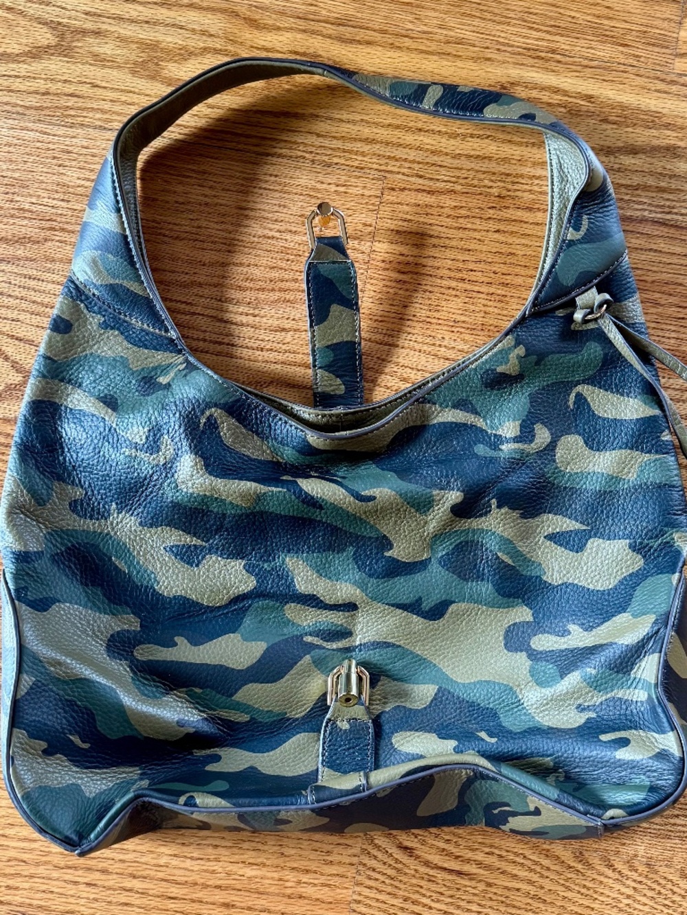 New, never used with no tags Camouflage leather hobo bag slouch bag G.I.L.I.